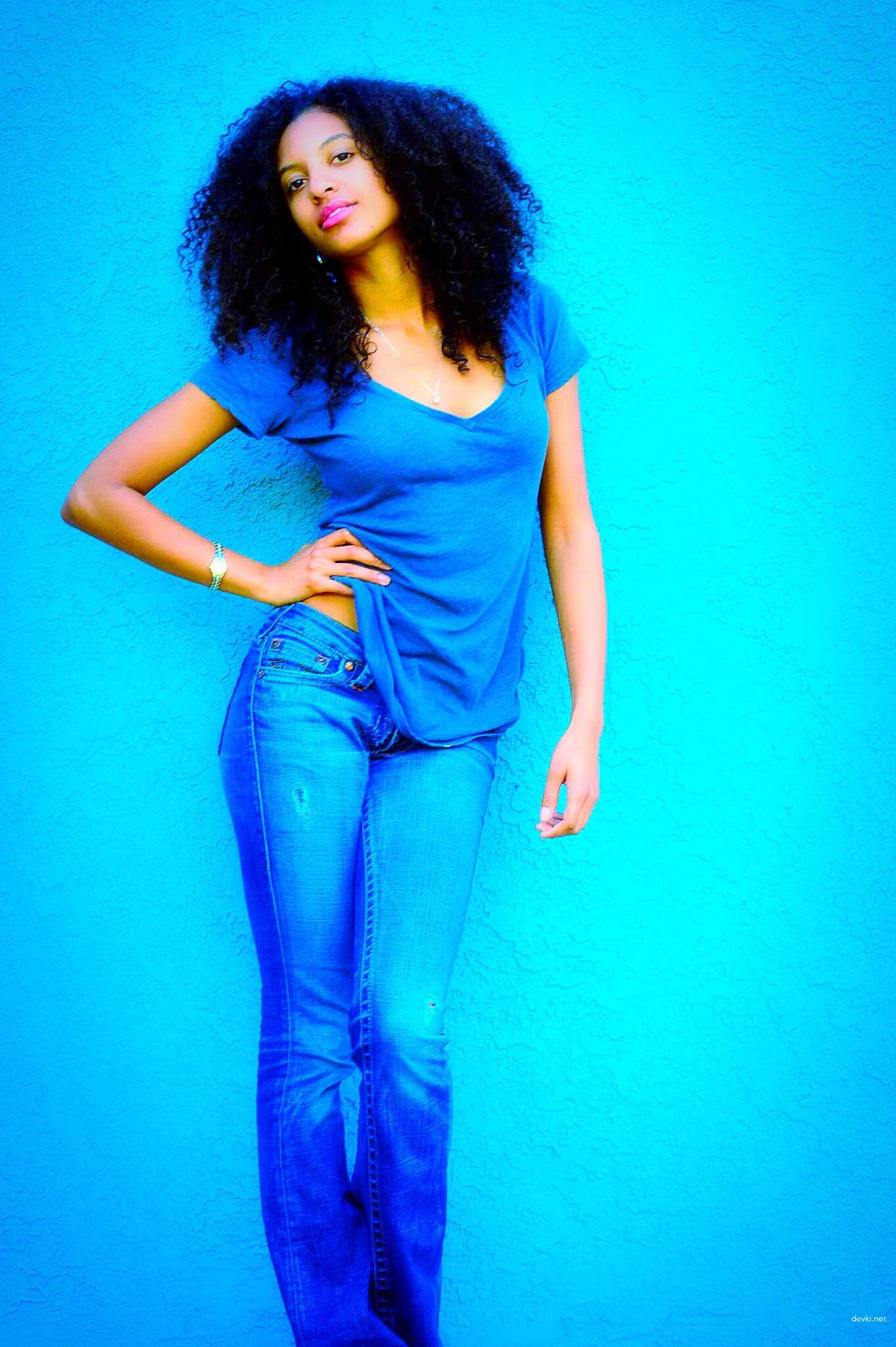 Curly Haired Mulatto Amateur Exposing All in Explicit Photoshoot