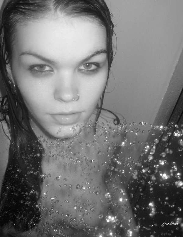 Explicit Amateur Black and White Photos of Girls - Uncensored Erotica