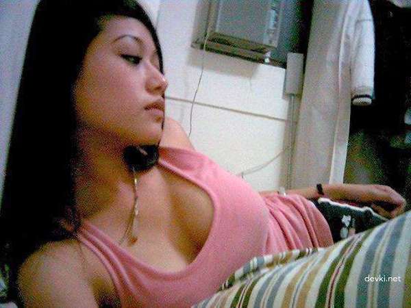 Explicit Asian Babes: Uncensored Nude Photos for Your Pleasure