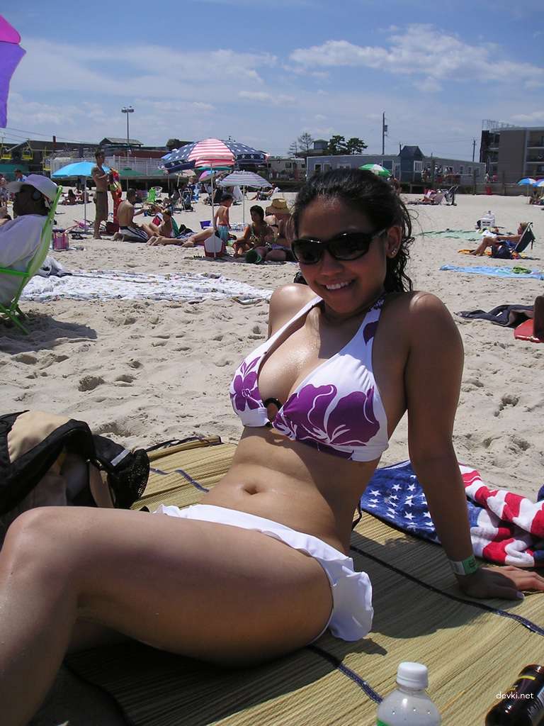 Explicit Asian Babes: Uncensored Nude Photos for Your Pleasure