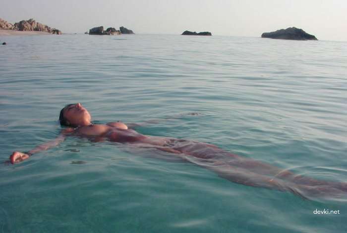 Intimate Vacation Photo: Explicit Amateur Sex Tape