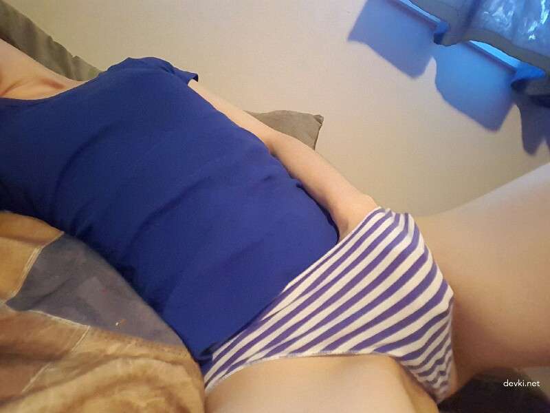 Explicit Nude Selfie of Amateur College Student - Uncensored Photo