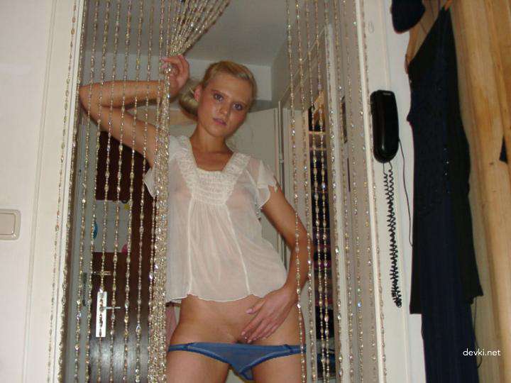 Private Explicit Photo of Cute Girl: Amateur XXX Picture - Uncensored!