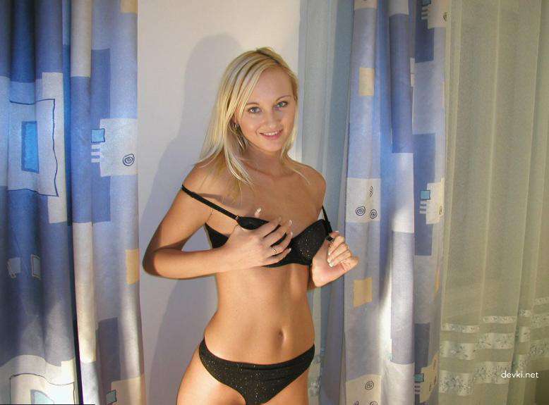 Private Blonde Amateur Explicit Photo - XXX Blonde Selfies Collection