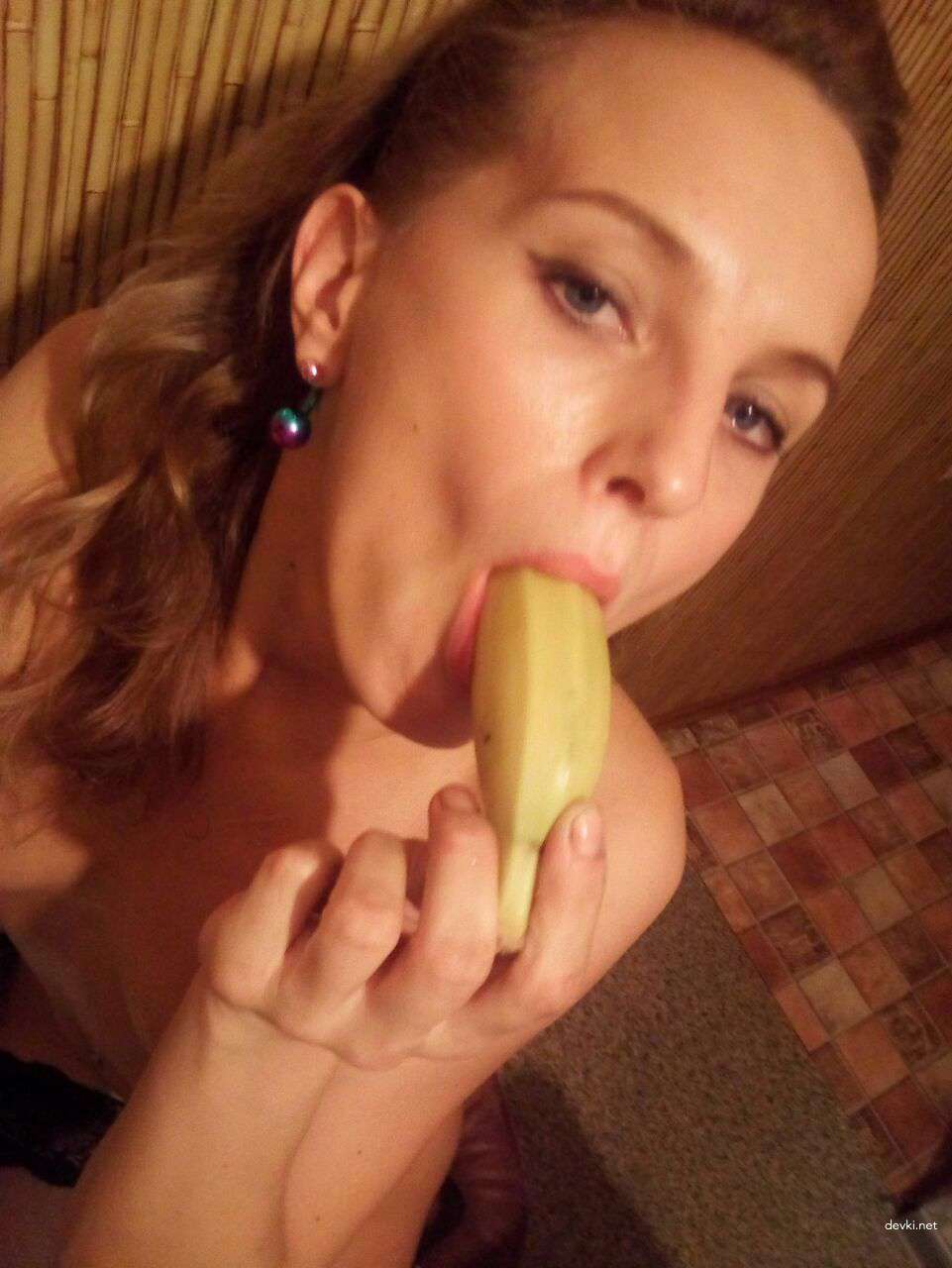Skinny woman with finger in asshole: Explicit amateur anal photo