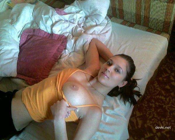 Private Erotic Collection: Naked Amateur Girls Explicit Photos