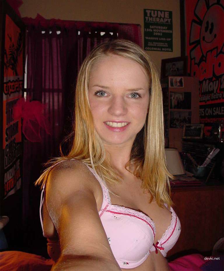 Young Girl's Tight Pussy Exposed in Amateur Photo