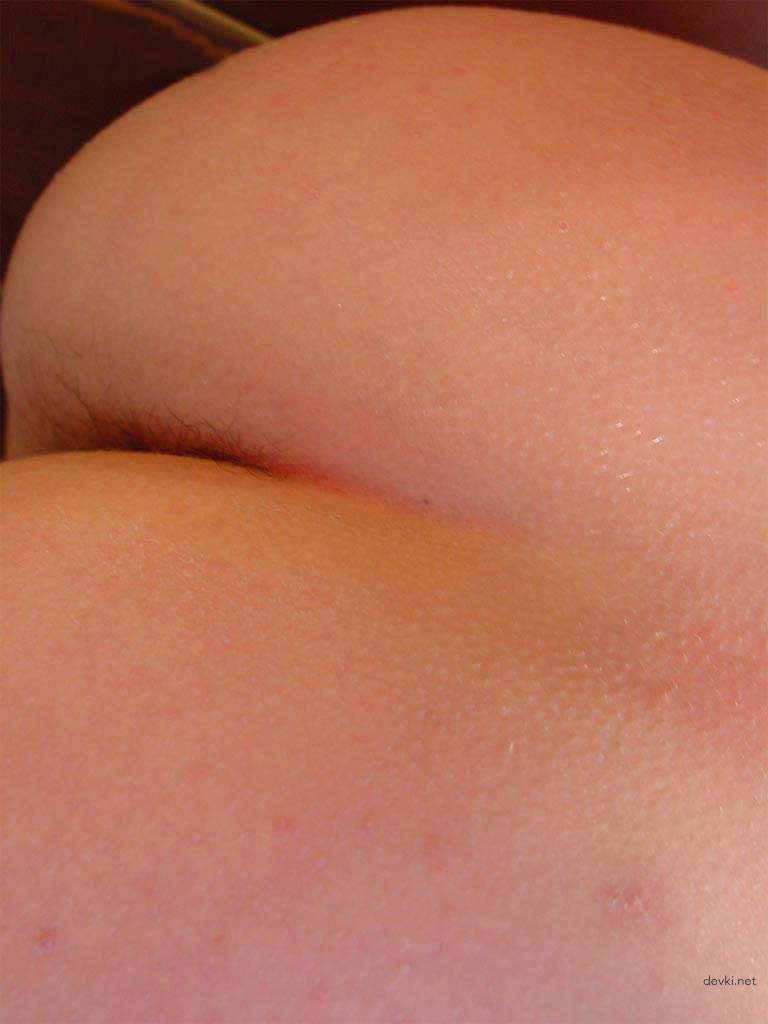 Amateur Girl Strips Panties Off - Explicit Nude Photo