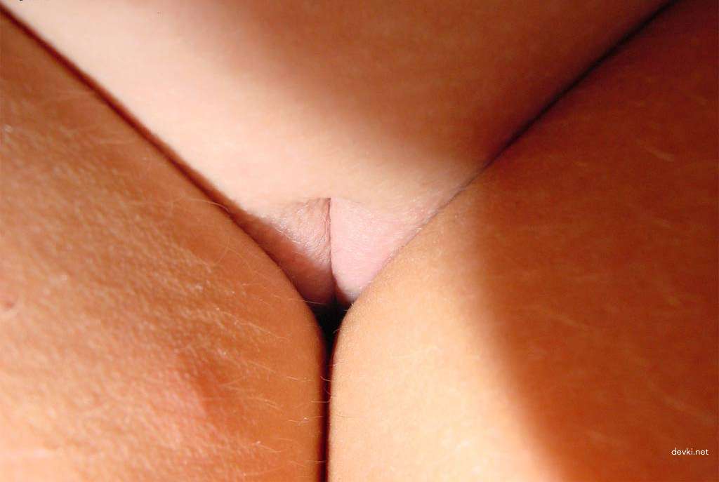 Amateur Girl Strips Panties Off - Explicit Nude Photo
