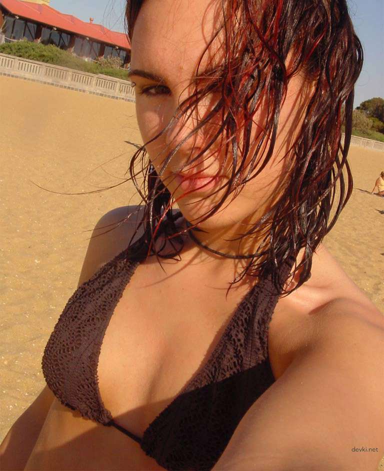 Amateur Nude Selfie: Young Woman Taking Explicit Naked Photos