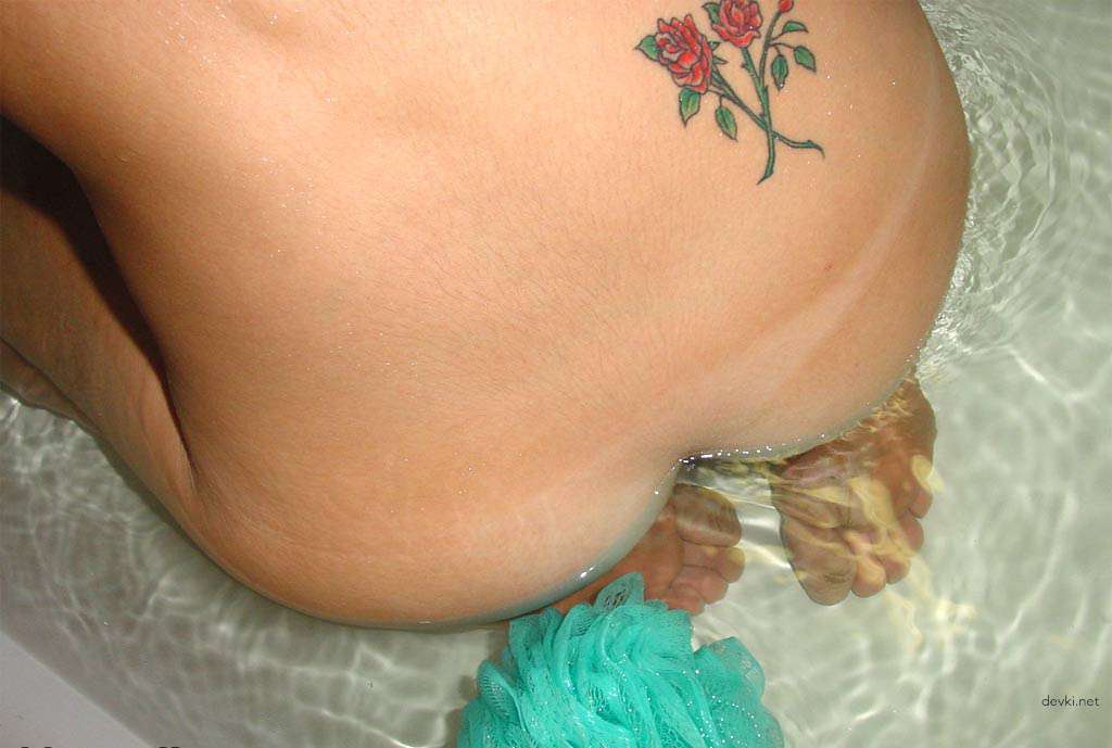 Amateur Nude Selfie: Young Woman Taking Explicit Naked Photos