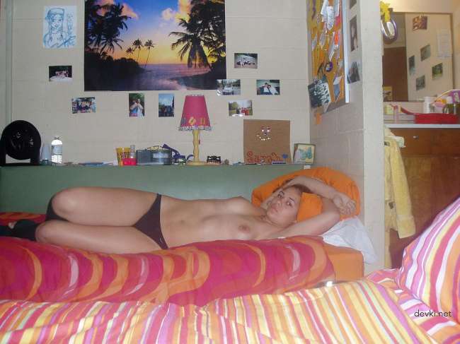 Naked in Dorm: Explicit Amateur Photo of Nude College Girl Caught in Dormitory