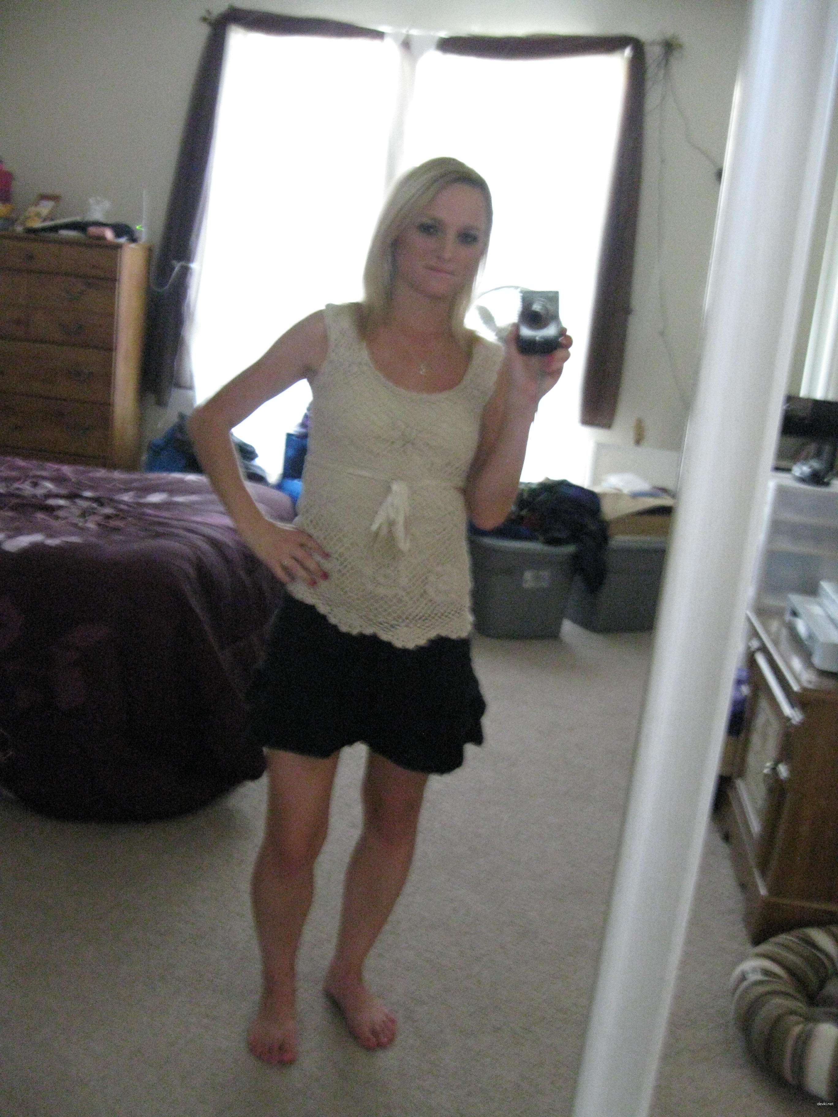 Private Blonde with Shaved Pussy - Explicit Amateur Photo