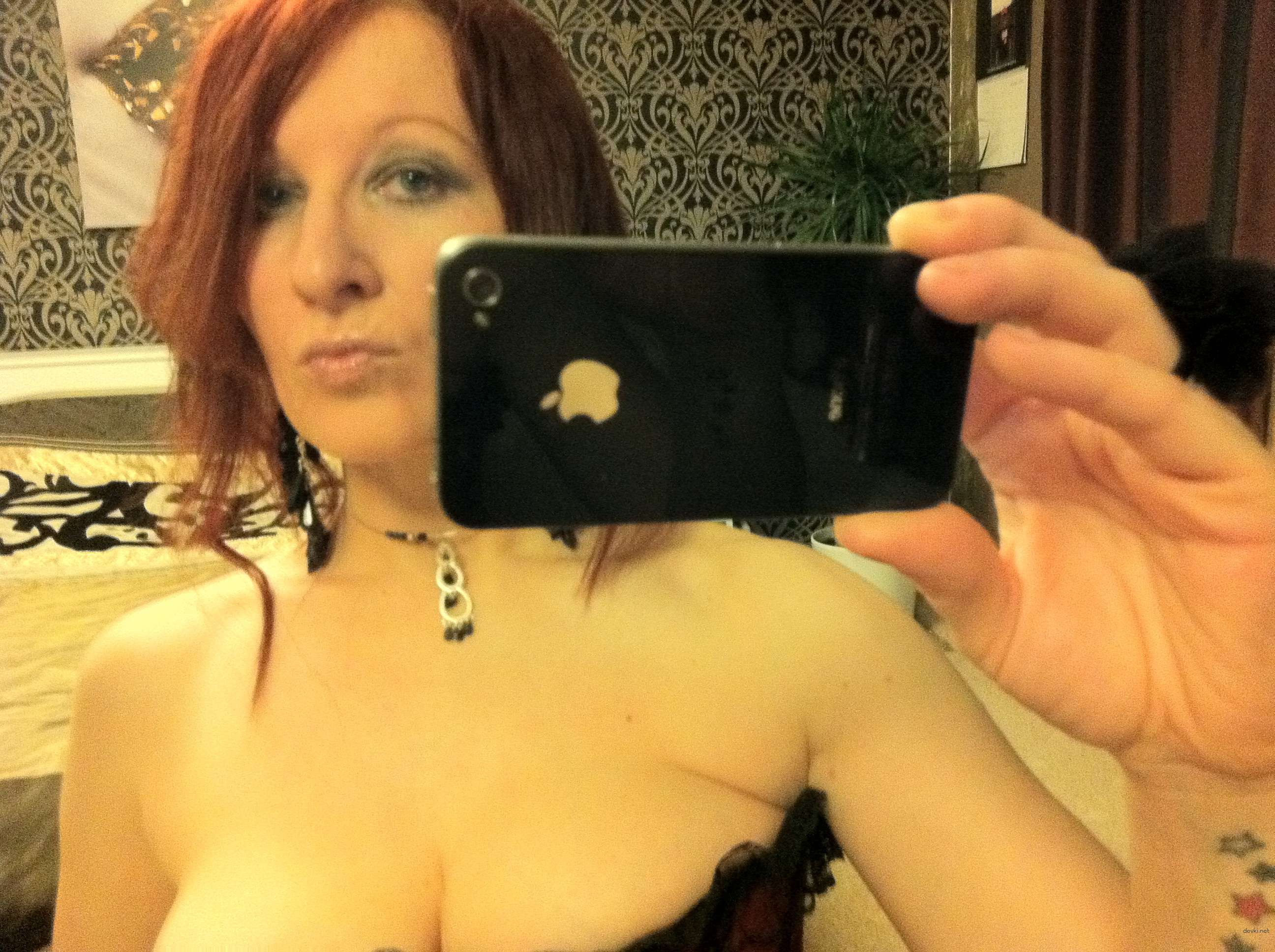 Explicit Amateur Redhead Woman Taking Nude Selfies