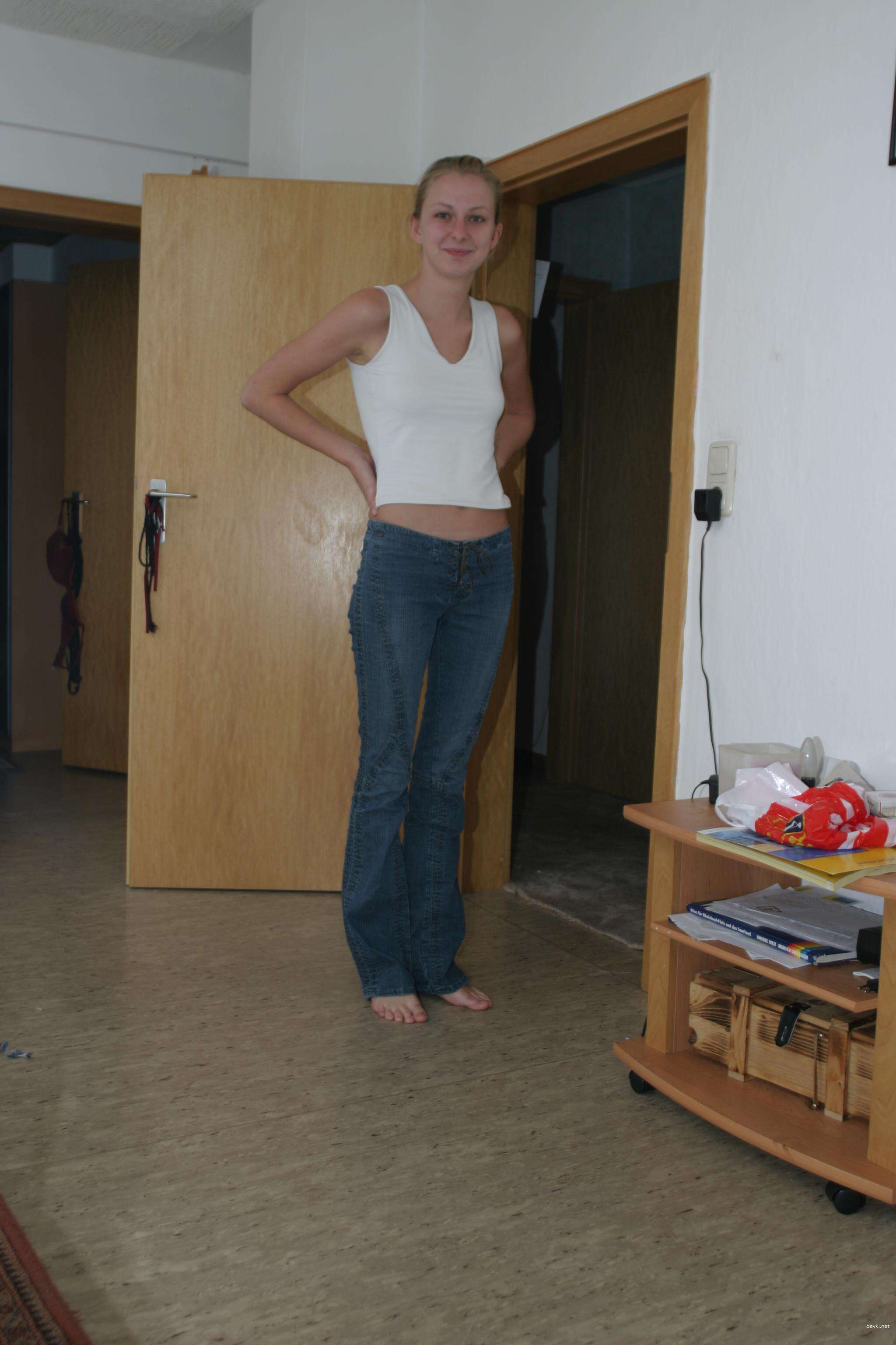 Skinny naked girl in bathroom - Explicit amateur photo