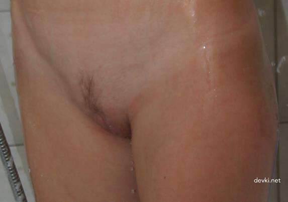 Skinny naked girl in bathroom - Explicit amateur photo