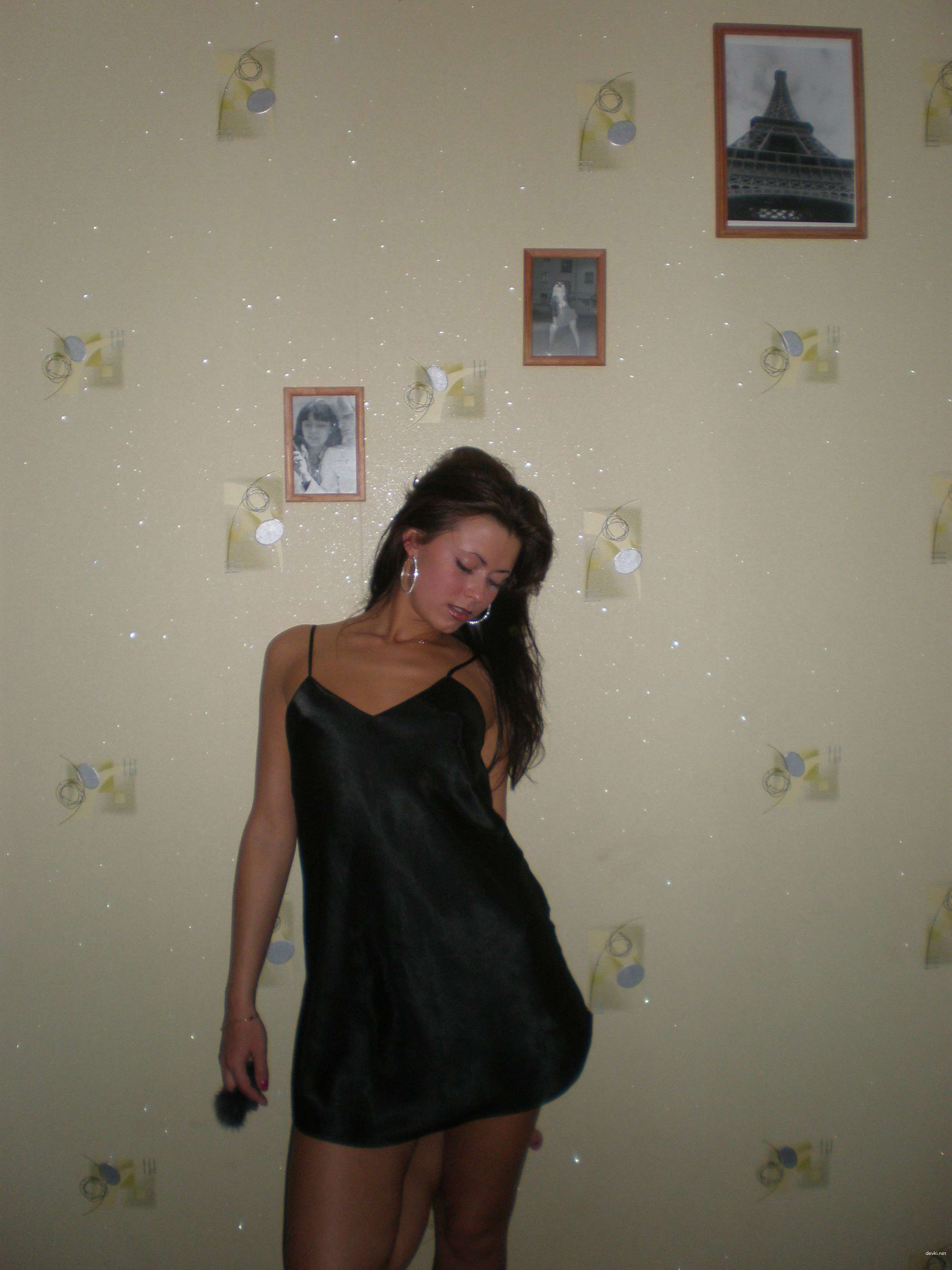 Amateur Girlfriend with Stunning Booty Exposed