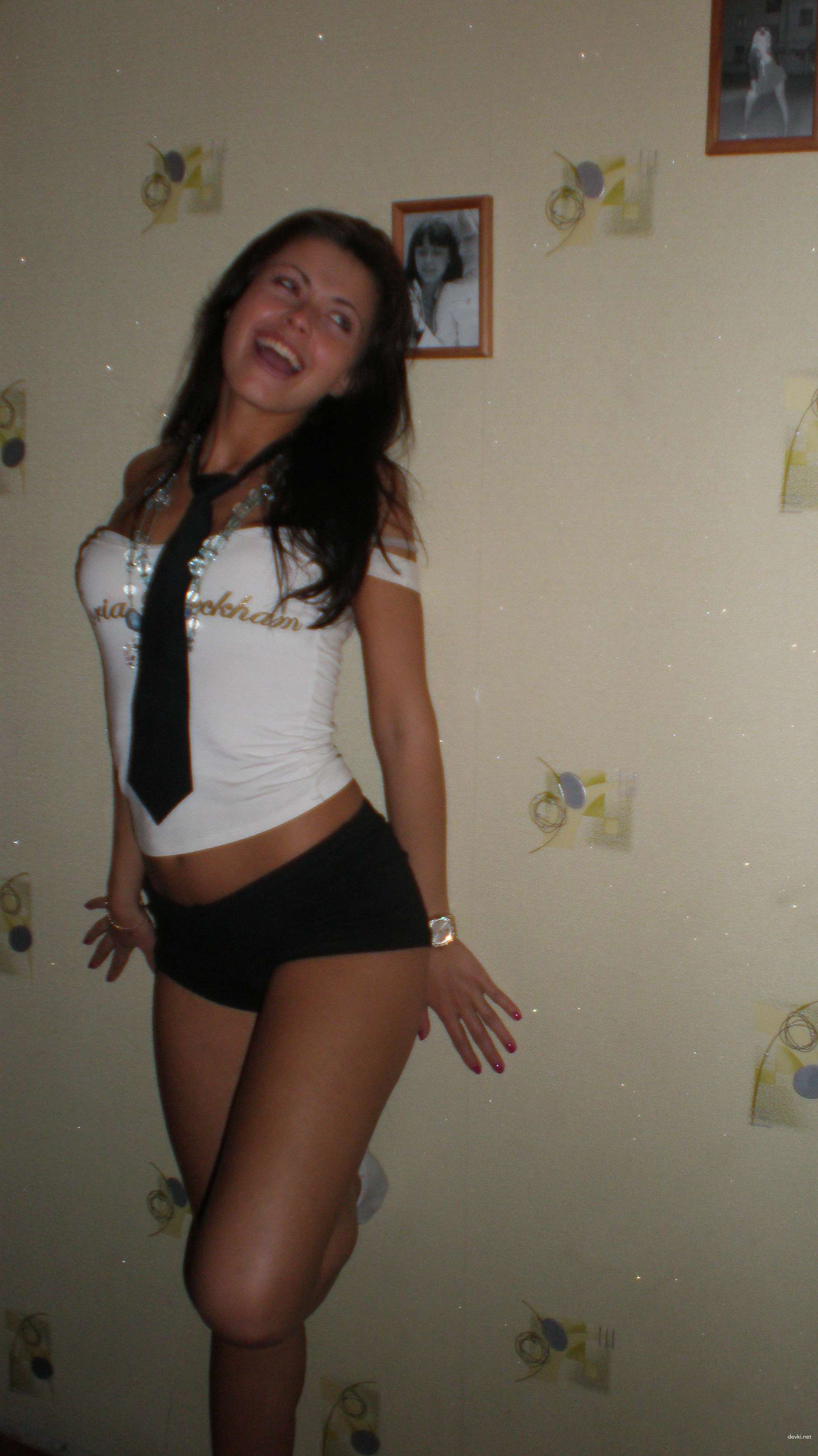 Amateur Girlfriend with Stunning Booty Exposed