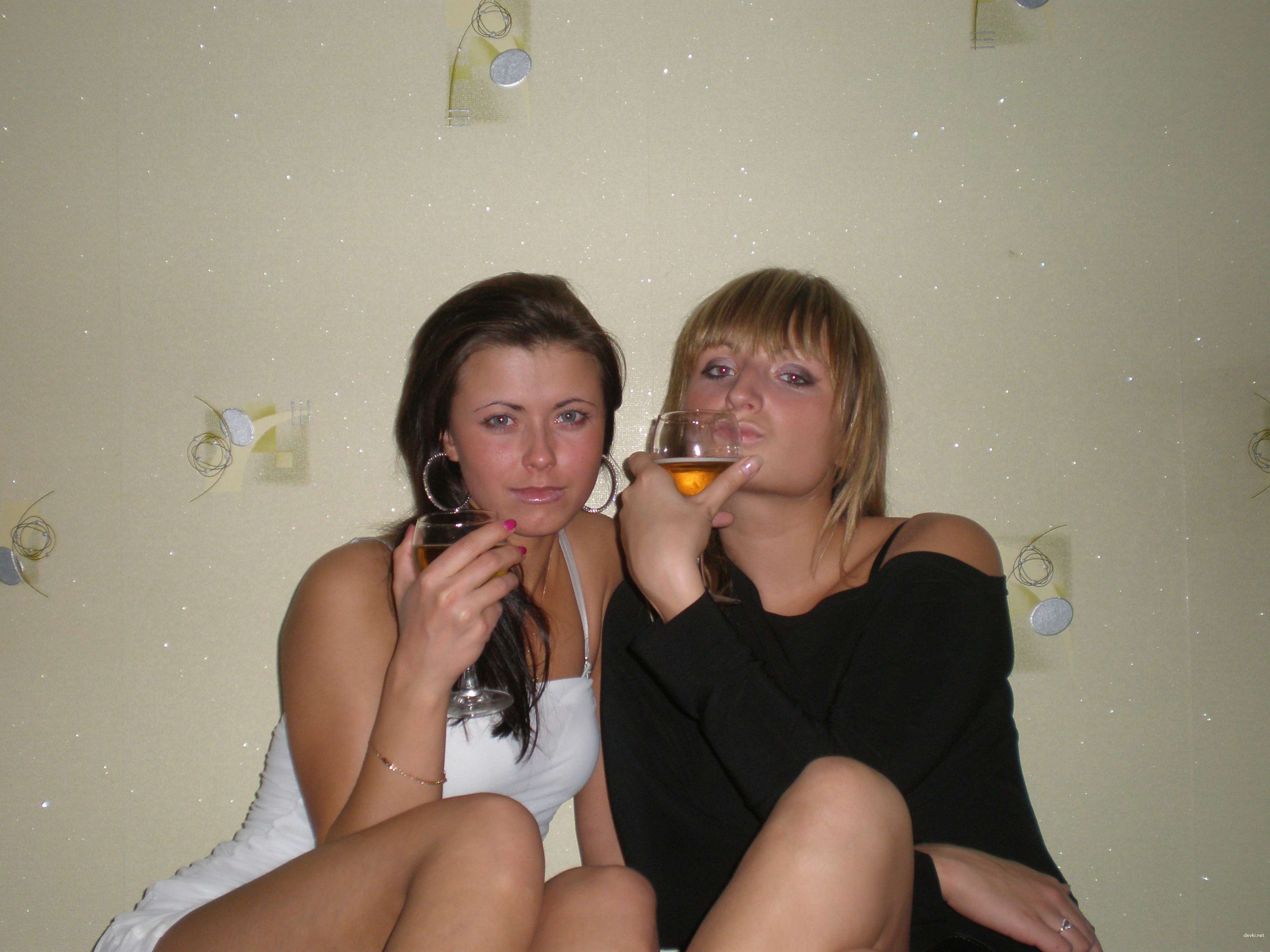 Amateur Girlfriend with Stunning Booty Exposed