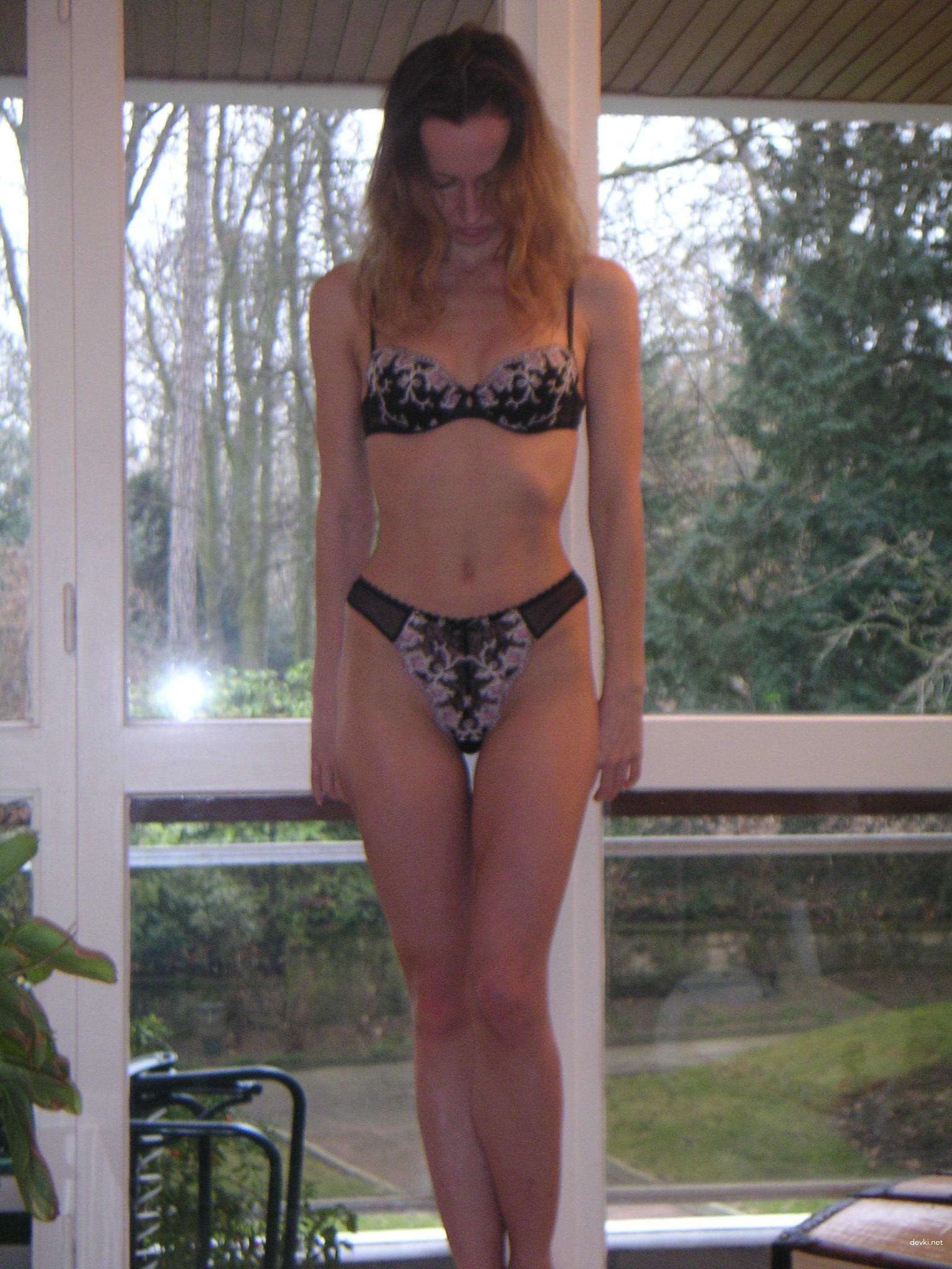Private Nude Woman Amateur Photo: Explicit and Bold Naked Female Image