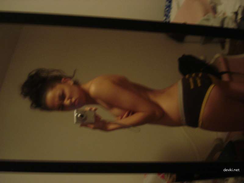 Explicit Amateur Photo: Naked Curly-Haired Mulatto Girl Exposed