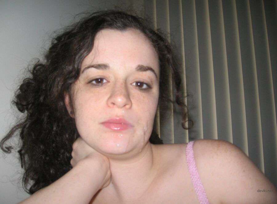 Private Young Slut Porn Photos: Explicit Teen Whore Shows It All