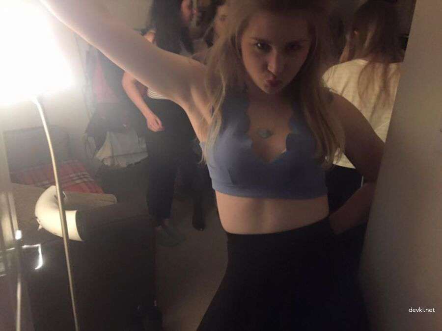 Amateur Busty Girl Private Photo - Explicit Big Boobs Shot