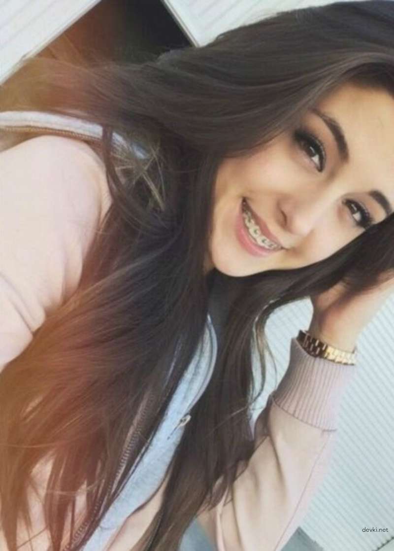 Hot Amateur Selfie of Sexy Girl - Explicit and Seductive Photo