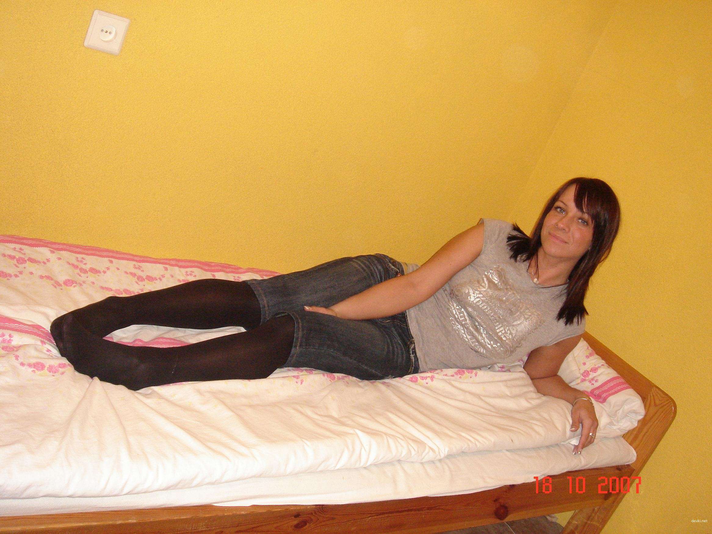 Private Explicit Photo of Beautiful Amateur Girl - Uncensored Selfie Shot