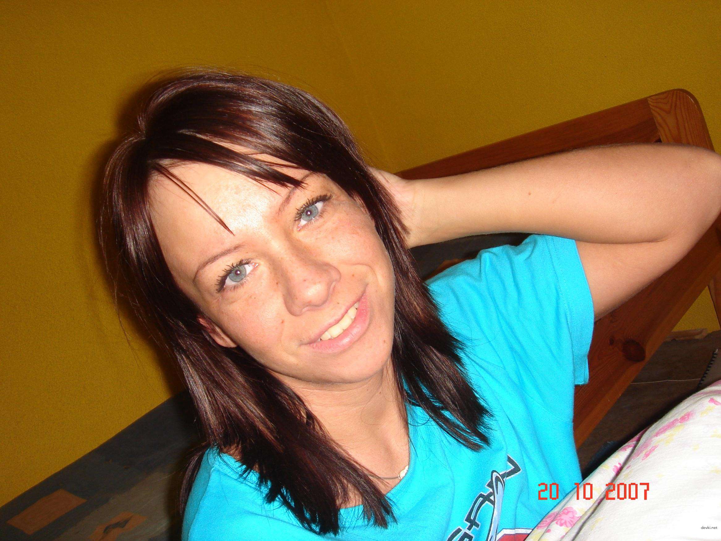 Private Explicit Photo of Beautiful Amateur Girl - Uncensored Selfie Shot