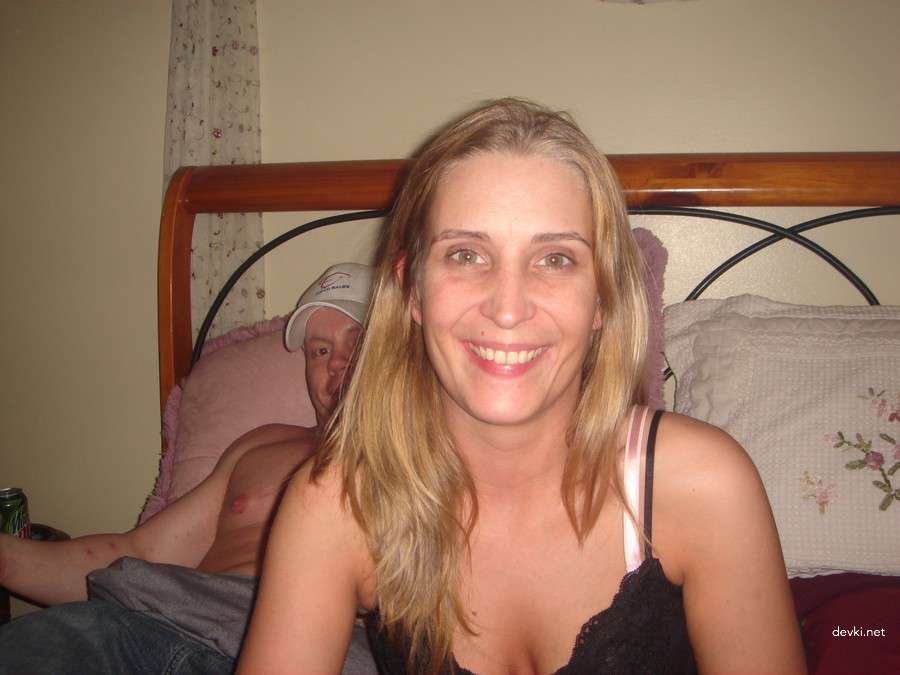 Hot Amateur Babe Gets Fucked on Camera - Hardcore XXX Action