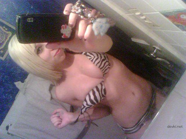 Explicit Collection of Naked Emo Girls: Hot and Horny Teens Exposed