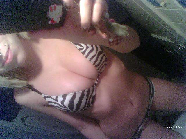 Explicit Collection of Naked Emo Girls: Hot and Horny Teens Exposed
