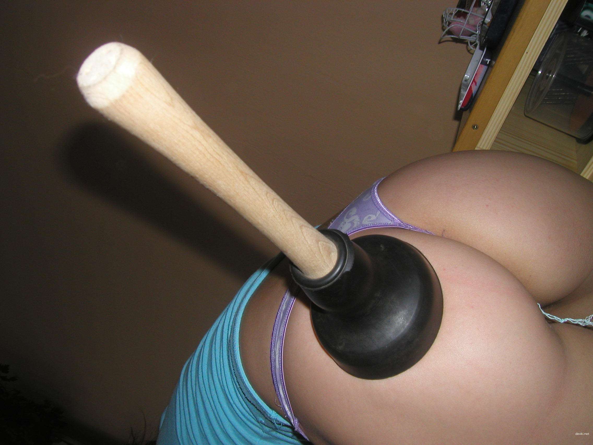 Explicit Amateur Nude Girls in Bath: Hot Lesbian Action