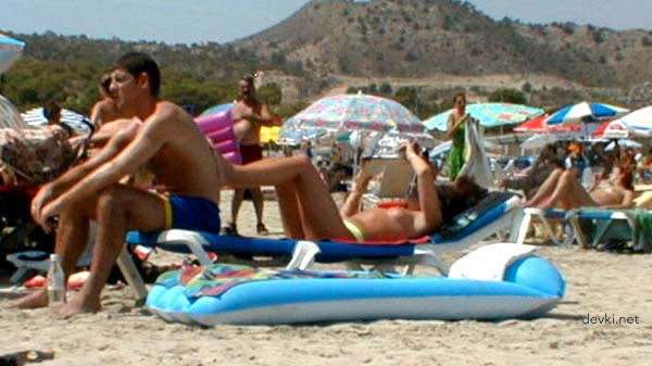 Private Nude Beach Photos: Amateur Nudists Sunbathing Explicitly