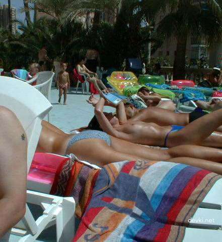 Private Nude Beach Photos: Amateur Nudists Sunbathing Explicitly