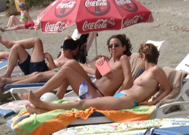 Private Nude Beach Photos: Amateur Nudists Sunbathing Explicitly