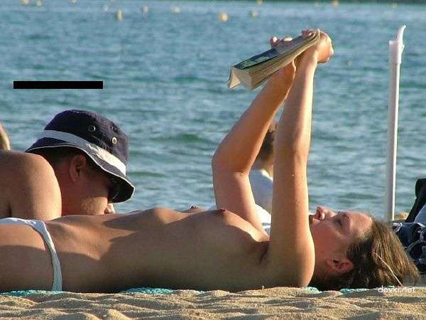 Private Nude Beach Photos: Amateur Nudists Sunbathing Explicitly
