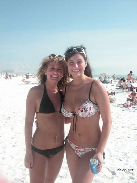 Explicit Amateur Girls Publicly Undressing - Hot Naked Babes Exposed