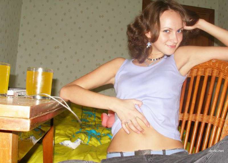 Amateur Home Erotic Cutie: Explicit and Sensual Photos