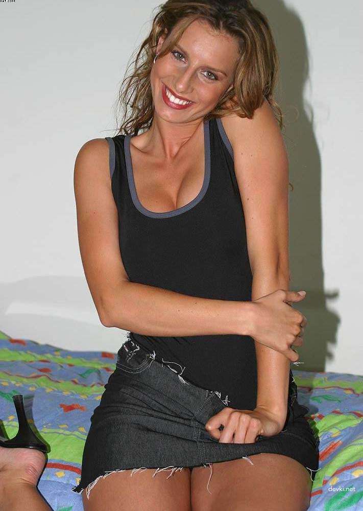 Hot MILF Sucks Big Cock - Mature Mom Blowjob Porn Photo