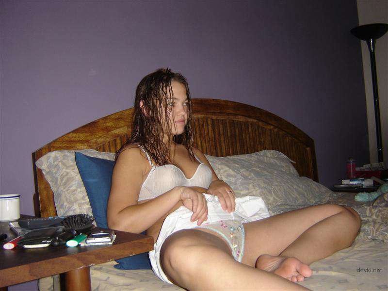 Hot Slut Gives Sloppy Blowjob - Deep Throat Action