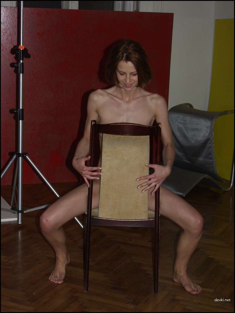 Seductive Woman Poses Sexily - Amateur Explicit Photo Shoot