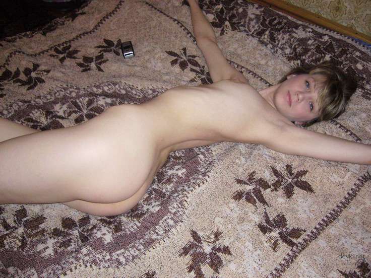 Seductive Bride's Racy Amateur Photos: Explicit and Alluring Shots