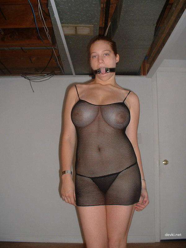 Big-Titted Beauty in Sexy Pose: Busty Bombshell Seductively Exposed