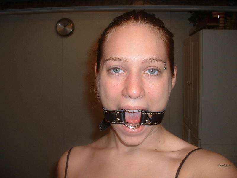 Big-Titted Beauty in Sexy Pose: Busty Bombshell Seductively Exposed