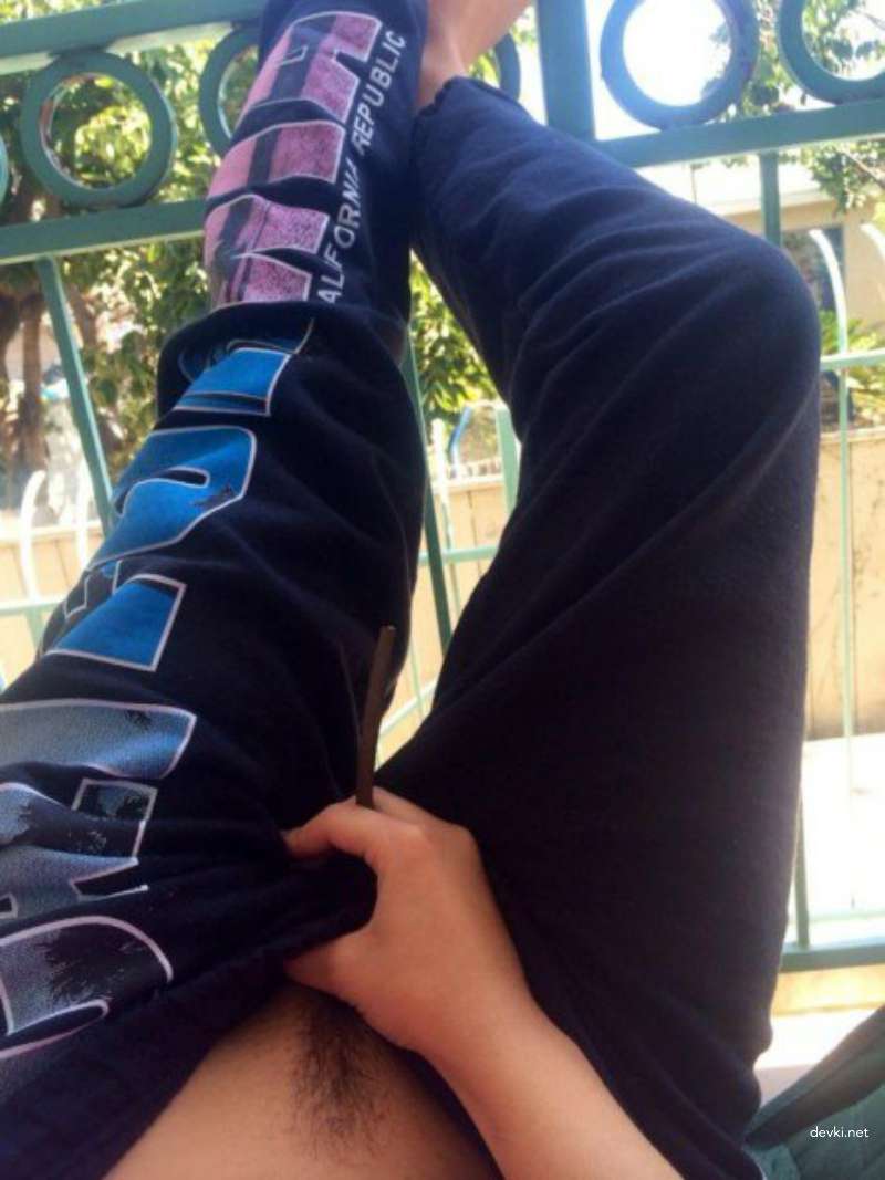 Private Photos of a Horny Girl: Explicit Amateur Pics for Adults