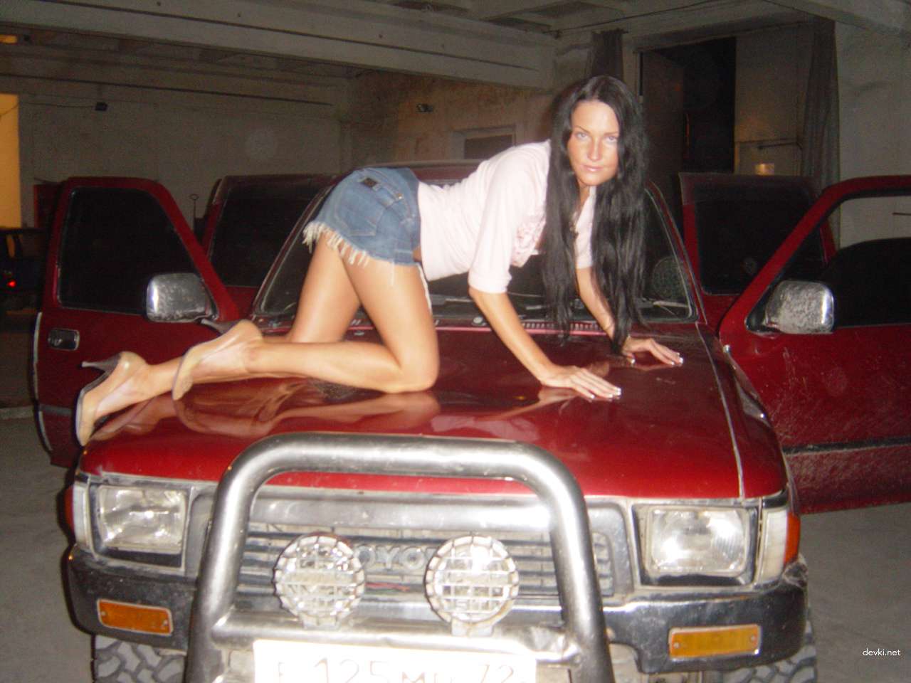 Amateur Topless Photo Shoot: Explicitly Sexy Poses