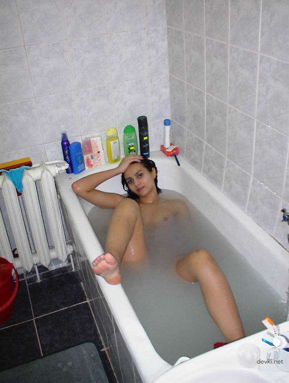 Explicit Personal Archive of Tanned Amateur Girl