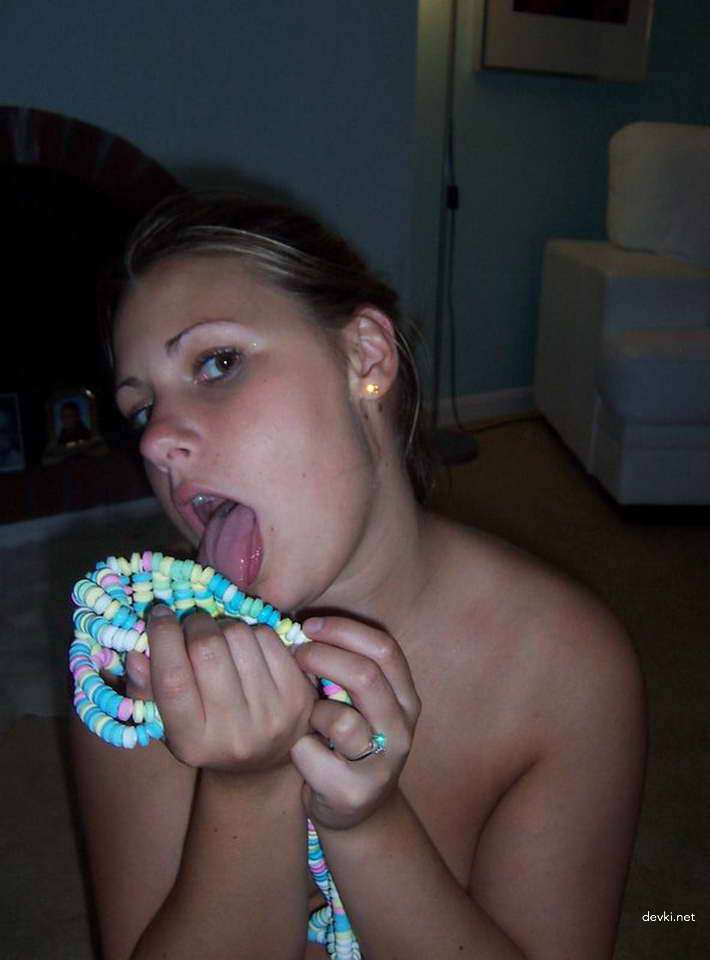 Curvy Beauty in Sweet Panties: Amateur Erotica Exposed